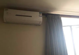 吹空调时开着门、窗会增加空调的负荷